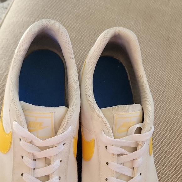 Nike Court Royale AC Women's CD5405-102 White Canvas Shoes Sneakers Size 10 - Picture 4 of 8